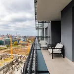 Gdansky, The 14th Floor Διαμέρισμα *