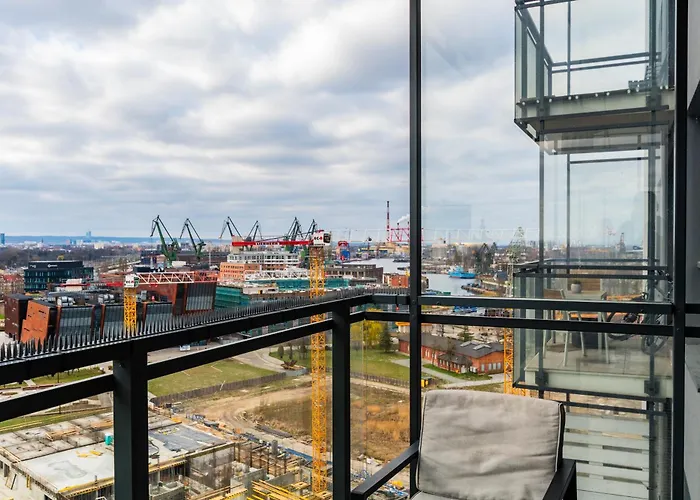 Gdansky, The 14th Floor * Gdansk